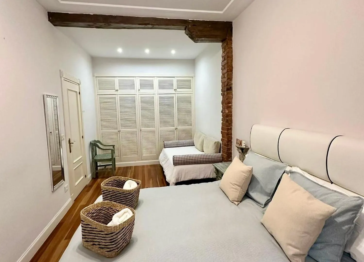 Apartment Old Town City Center 110M By Sleep In Bilbao Spanien
